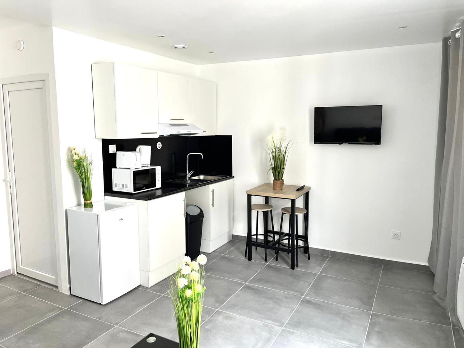 2 Studio Cosy Wifi A Meulan Luaran gambar