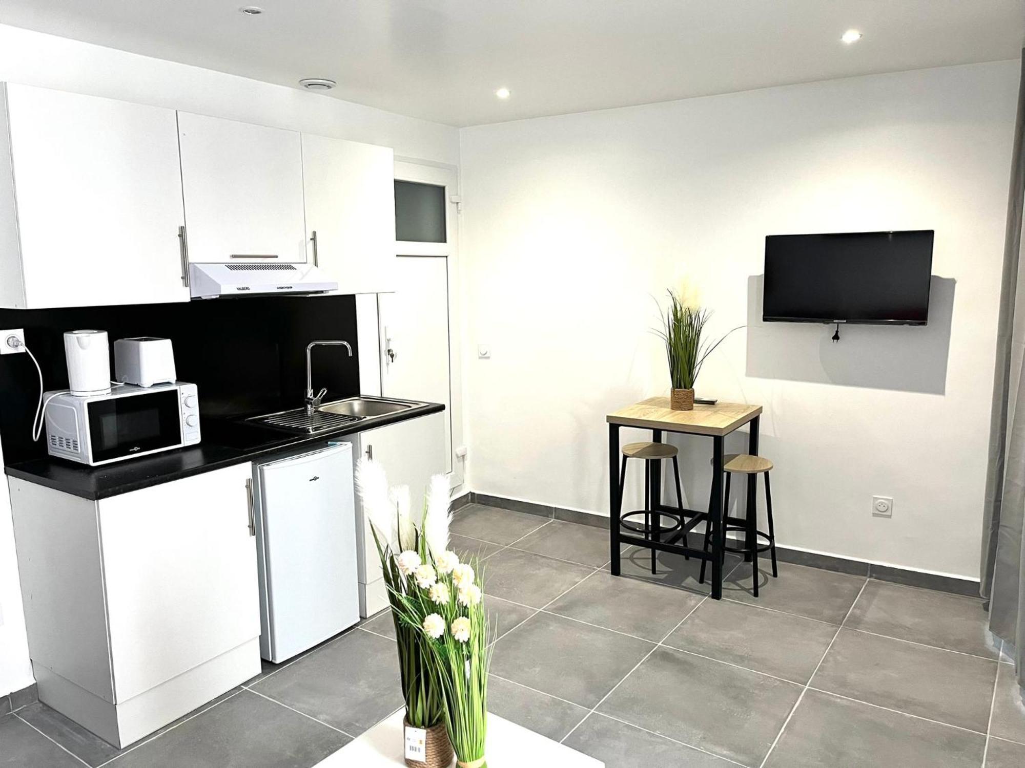 2 Studio Cosy Wifi A Meulan Luaran gambar