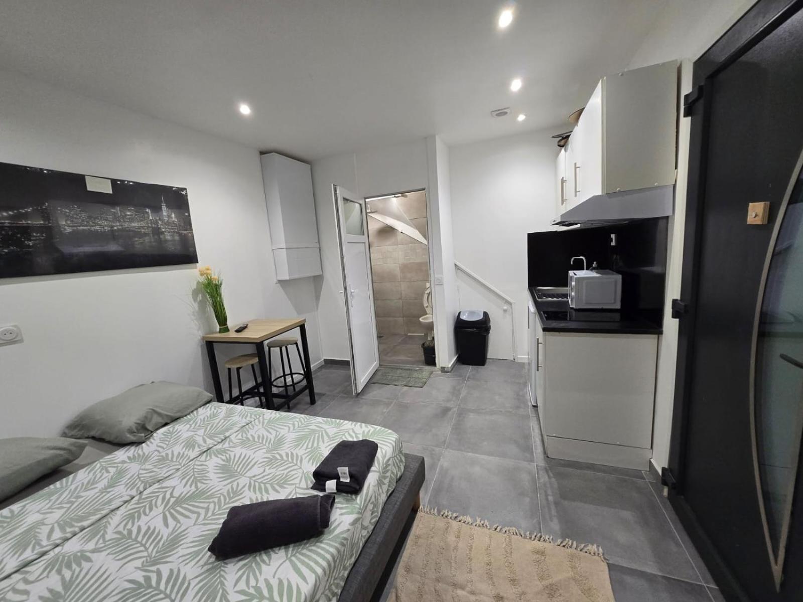 2 Studio Cosy Wifi A Meulan Luaran gambar